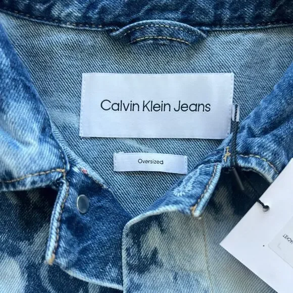 Calvin Klein Jeans Boxy Oversized Denim Jacket Cloudy AOP - Picture 4 of 12